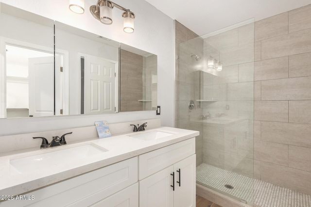 2201 E Montecito Avenue, Phoenix, AZ 85016