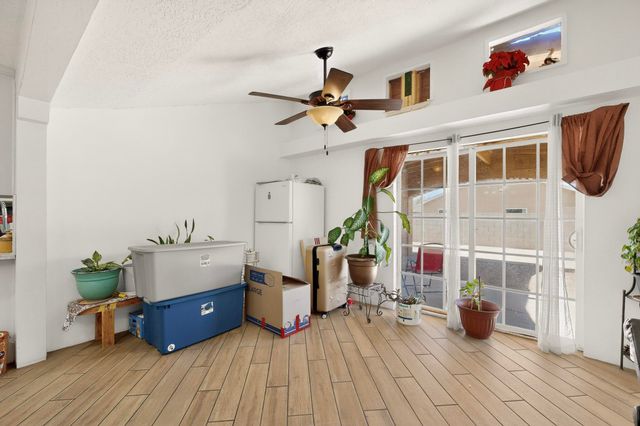 1233 Jenaro Street SW, Albuquerque, NM 87121