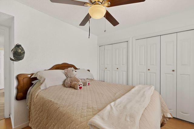 1233 Jenaro Street SW, Albuquerque, NM 87121