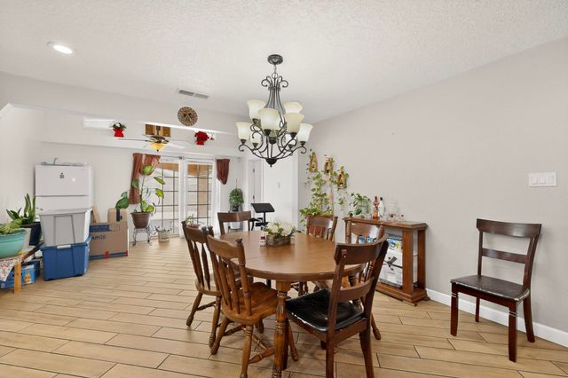 1233 Jenaro Street SW, Albuquerque, NM 87121