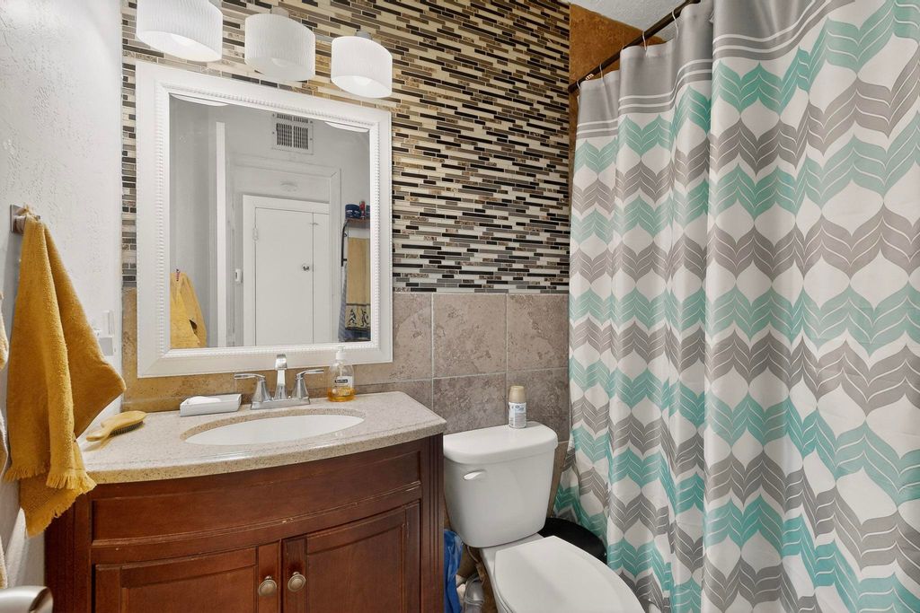 Image 30 of property listing at 1233 Jenaro Street SW, Albuquerque, NM 87121