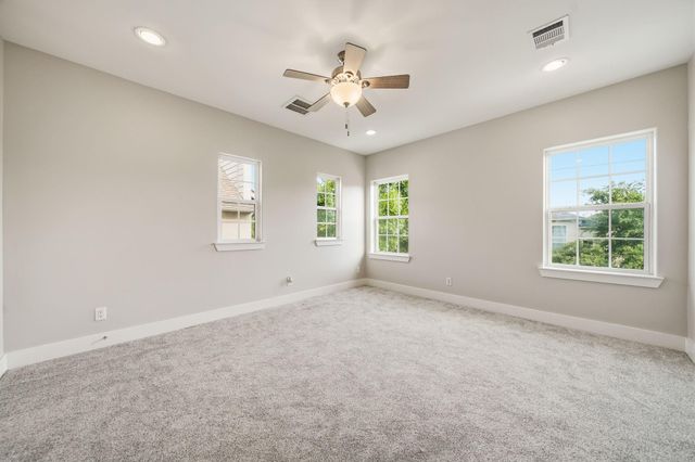 5525 Petty Street A, Houston, TX 77007