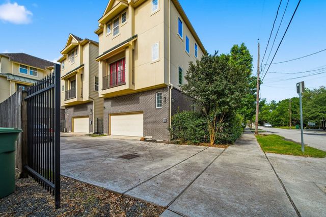 5525 Petty Street A, Houston, TX 77007