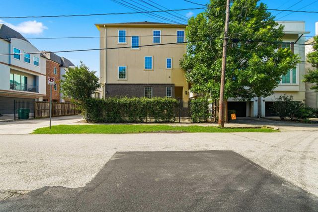 5525 Petty Street A, Houston, TX 77007