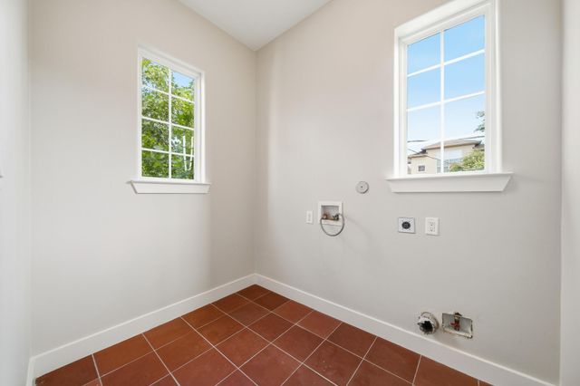 5525 Petty Street A, Houston, TX 77007