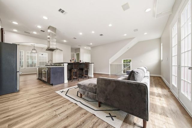 5525 Petty Street A, Houston, TX 77007