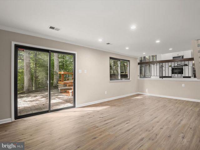 6006 CAMELBACK LN, Columbia, MD 21045