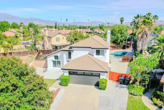 810 Coramdeo Court, Hemet, CA 92543