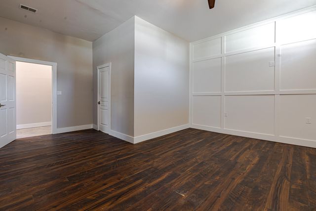 381 Fountain Lake Drive, Eutawville, SC 29048