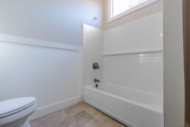 381 Fountain Lake Drive, Eutawville, SC 29048