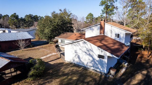 381 Fountain Lake Drive, Eutawville, SC 29048