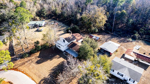 381 Fountain Lake Drive, Eutawville, SC 29048
