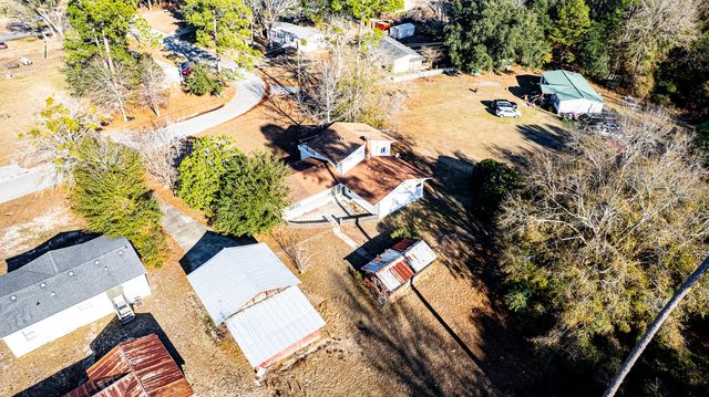 381 Fountain Lake Drive, Eutawville, SC 29048