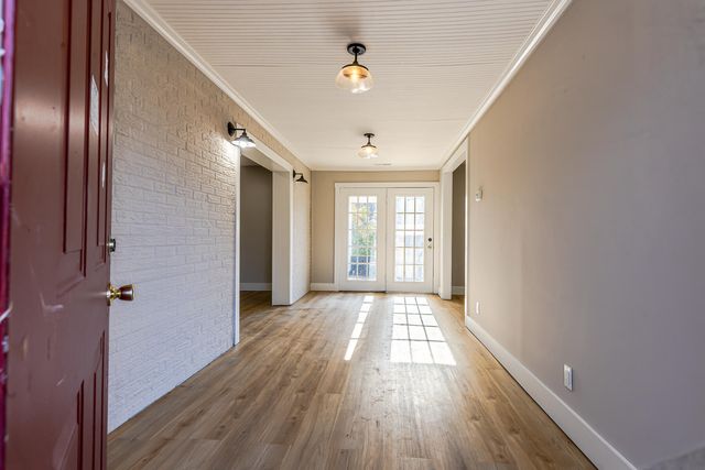 381 Fountain Lake Drive, Eutawville, SC 29048