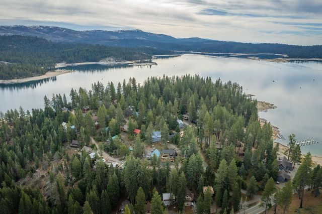 44261 Shaver Lake Road, Shaver Lake, CA 93664