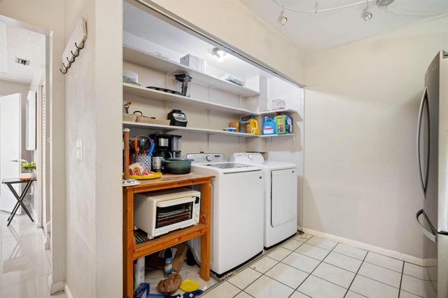 4643 Holly Lake Drive, Lake Worth, FL 33463