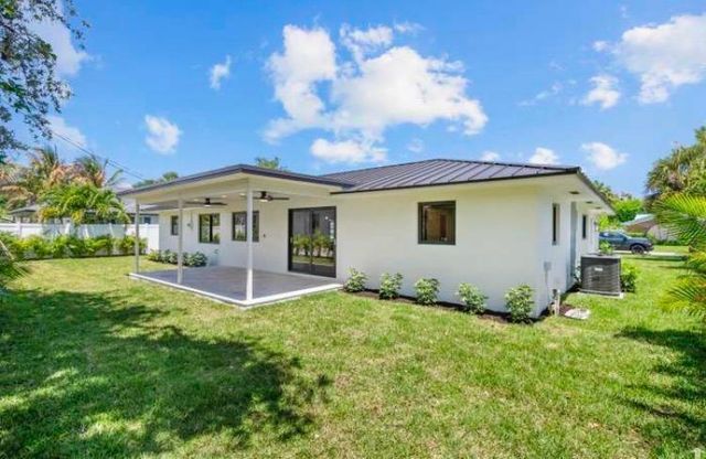 128 W Norfolk Road, Jupiter, FL 33469