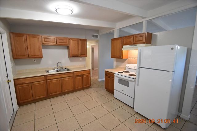 7805 TIDEWATER TRAIL, Tampa, FL 33619