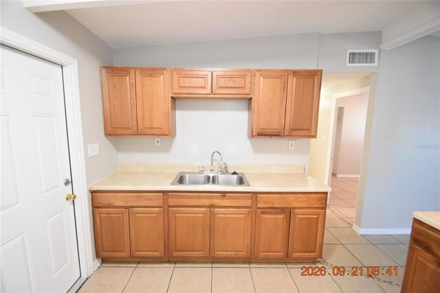 7805 TIDEWATER TRAIL, Tampa, FL 33619