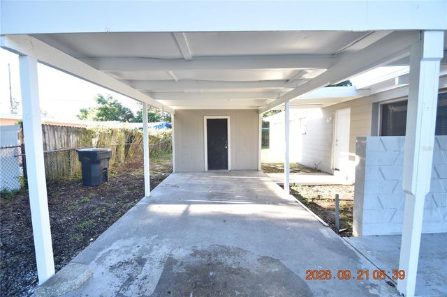 7805 TIDEWATER TRAIL, Tampa, FL 33619