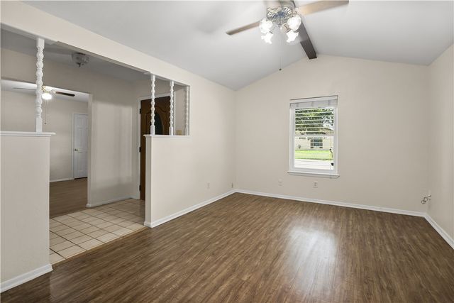 4530 Snead Dr, Corpus Christi, TX 78413