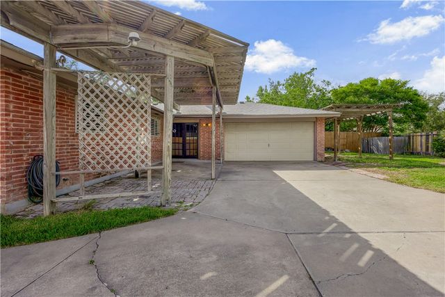 4530 Snead Dr, Corpus Christi, TX 78413