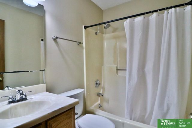 2966 Martha Street, Omaha, NE 68105