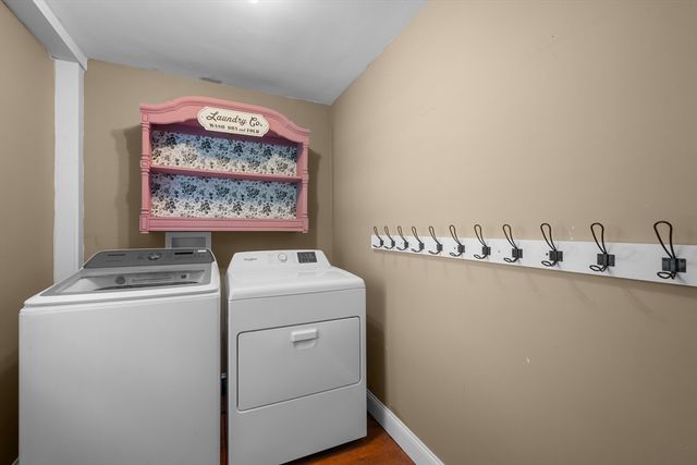 11 Old Cmn, Millbury, MA 01527