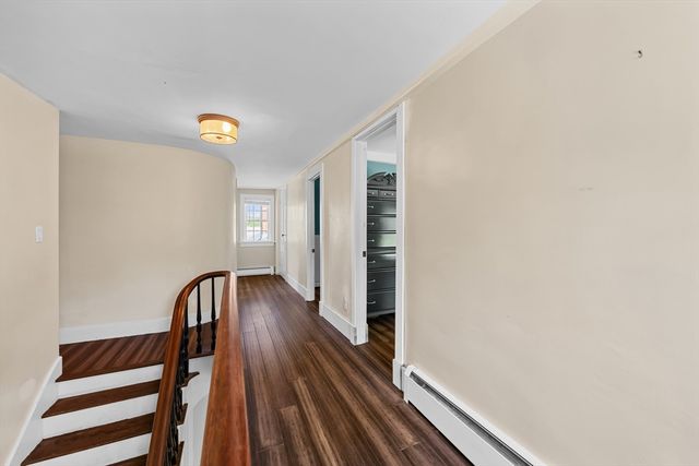 11 Old Cmn, Millbury, MA 01527