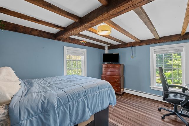 11 Old Cmn, Millbury, MA 01527