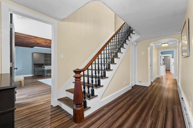 11 Old Cmn, Millbury, MA 01527