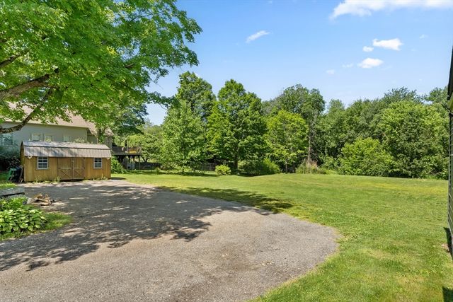 11 Old Cmn, Millbury, MA 01527