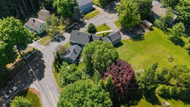 11 Old Cmn, Millbury, MA 01527