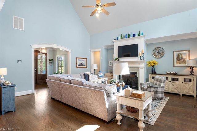 5405 Briardenn Court, Summerfield, NC 27358