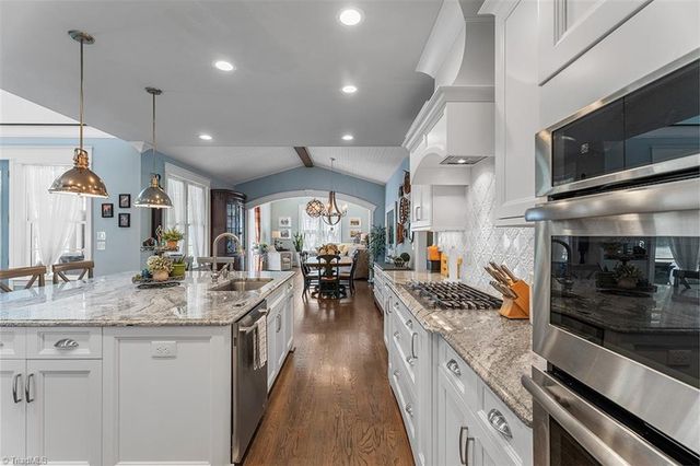 5405 Briardenn Court, Summerfield, NC 27358