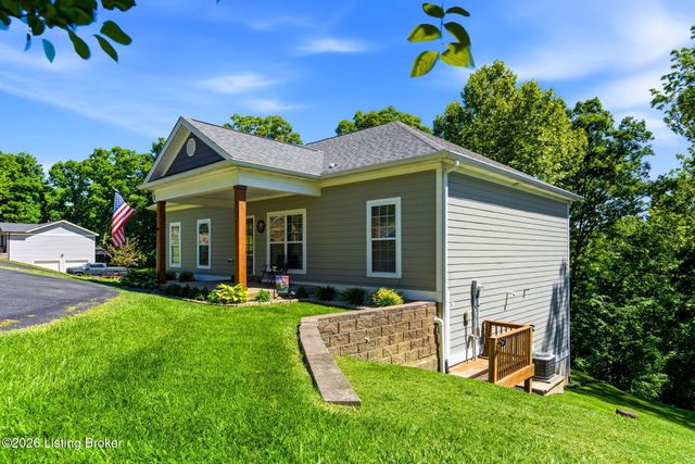 2718 Windsor Forest Dr, Louisville, KY 40272