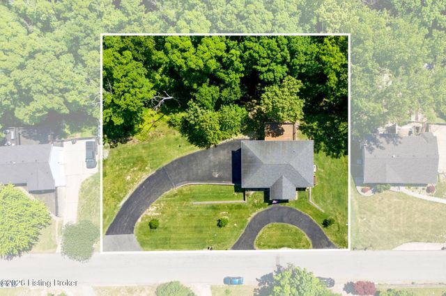 2718 Windsor Forest Dr, Louisville, KY 40272