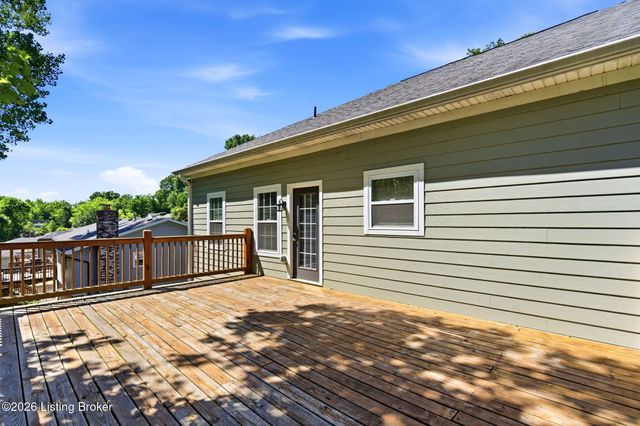 2718 Windsor Forest Dr, Louisville, KY 40272