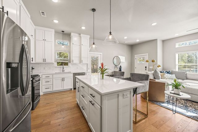 793 S Jagger Lane, Fayetteville, AR 72701