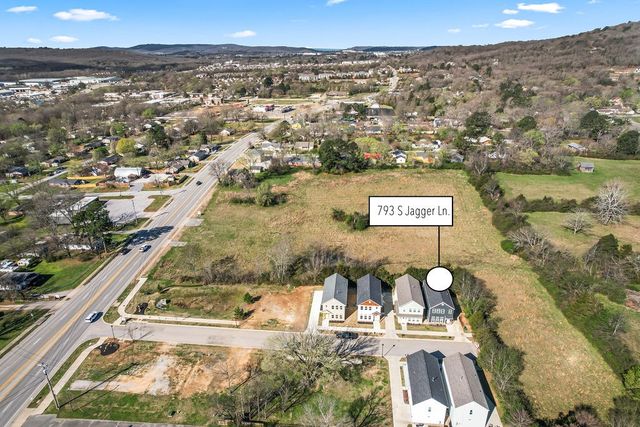 793 S Jagger Lane, Fayetteville, AR 72701