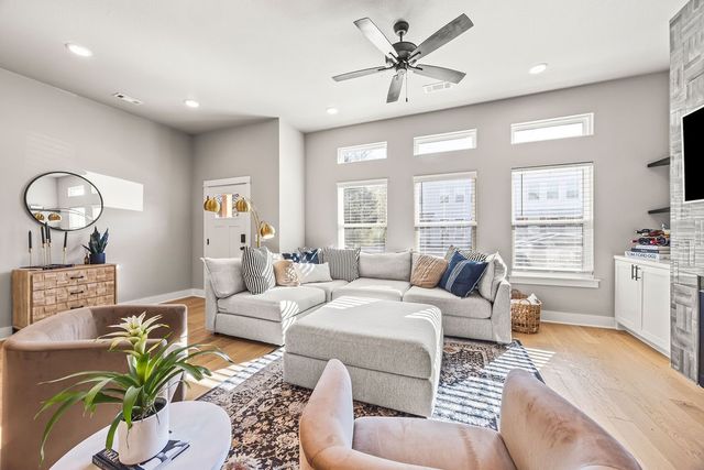 793 S Jagger Lane, Fayetteville, AR 72701