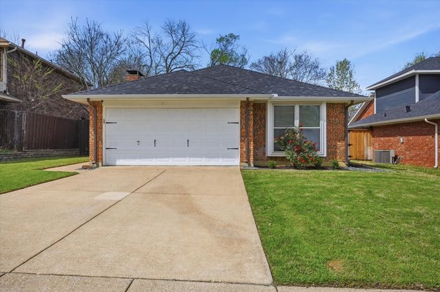 1453 Hampton Road, Grapevine, TX 76051