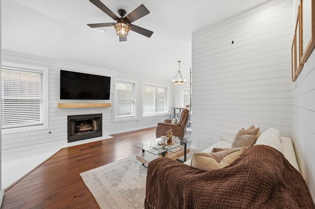 1453 Hampton Road, Grapevine, TX 76051