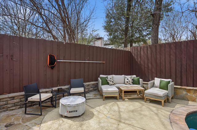 1453 Hampton Road, Grapevine, TX 76051