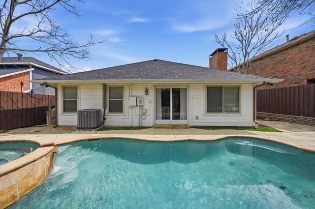 1453 Hampton Road, Grapevine, TX 76051