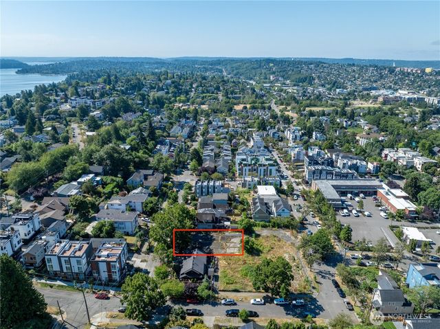 811 29th Avenue S, Seattle, WA 98122