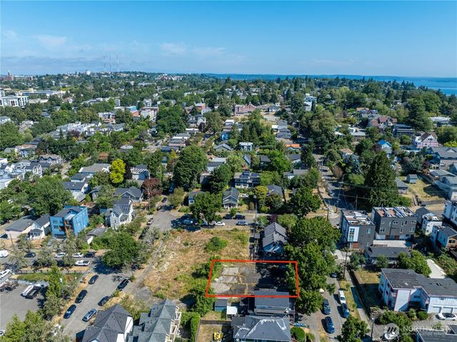 811 29th Avenue S, Seattle, WA 98122