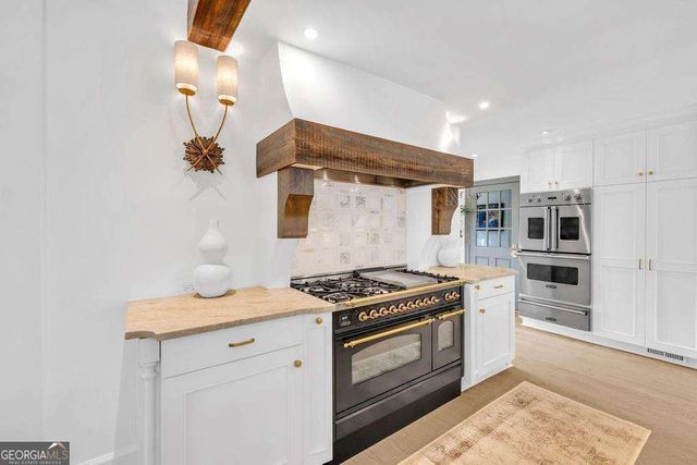 1450 Northwold Drive, Sandy Springs, GA 30350