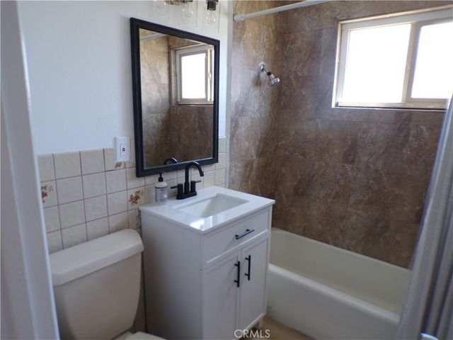 44715 5th Street E, Lancaster, CA 93535