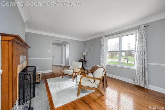 24903 Lois Lane, Southfield, MI 48075